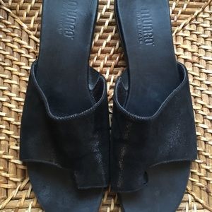 Murano size 10 black leather slides